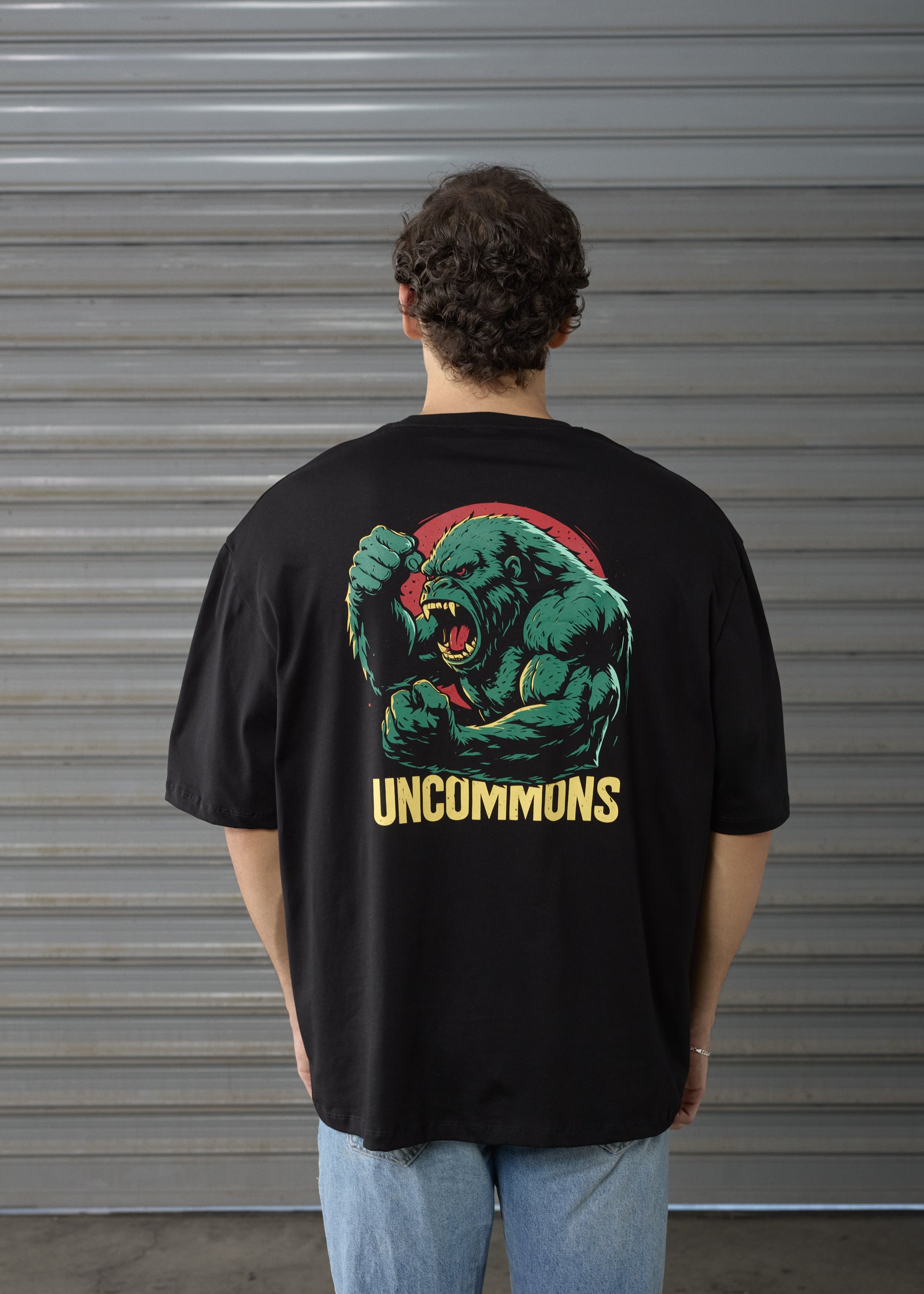 Gorilla - Black - Oversized T-shirt