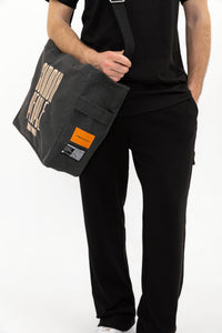 Townie - Mid Sized - Waxed Canvas - Black Bag