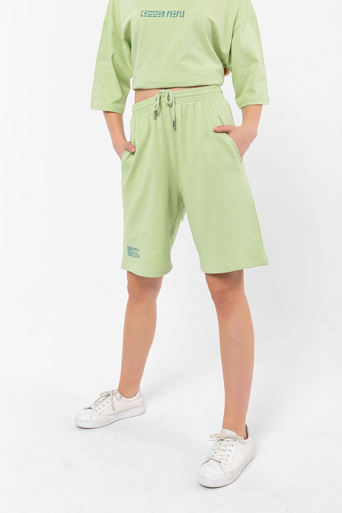 Unisex Shorts in Foam Green